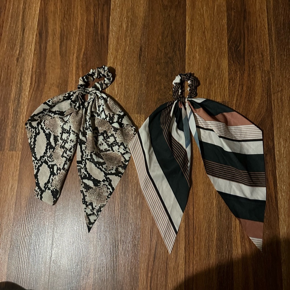 Two pacsun scrunchies